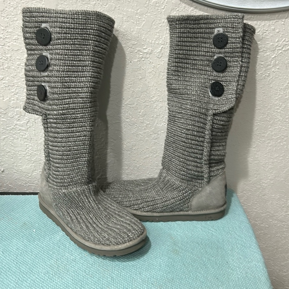 Ugg